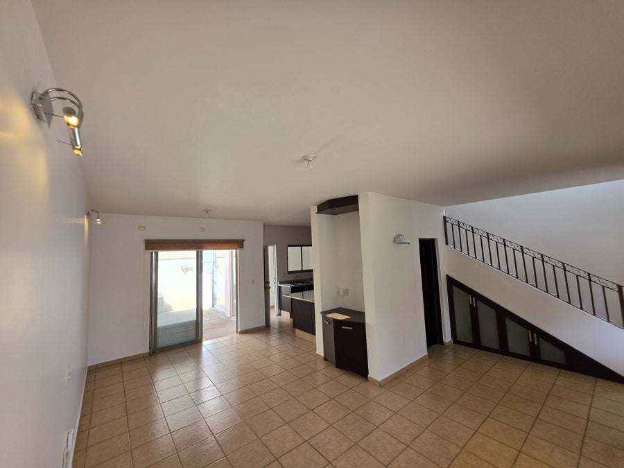 Casa para comprar en Villa California, Tlajomulco (4 rec. · 180 m²)