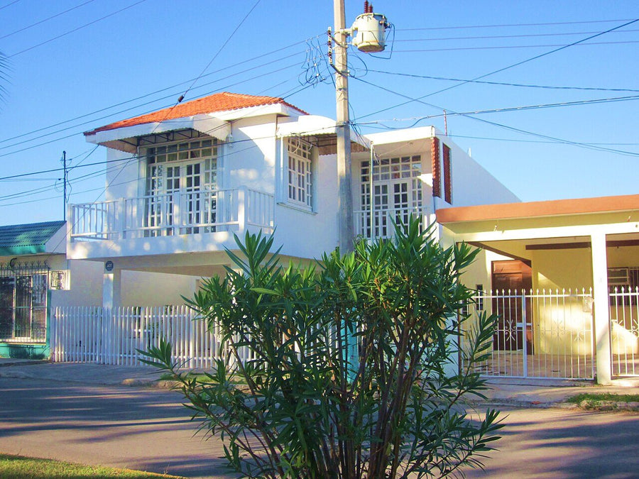 Casa de 4 recámaras en venta en Cerro de La Silla, Juárez | 4 rec., 210 m²