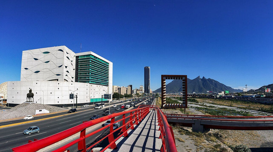 Edificio en venta · Las Quintas I, General Escobedo | 10 rec., 985 m²