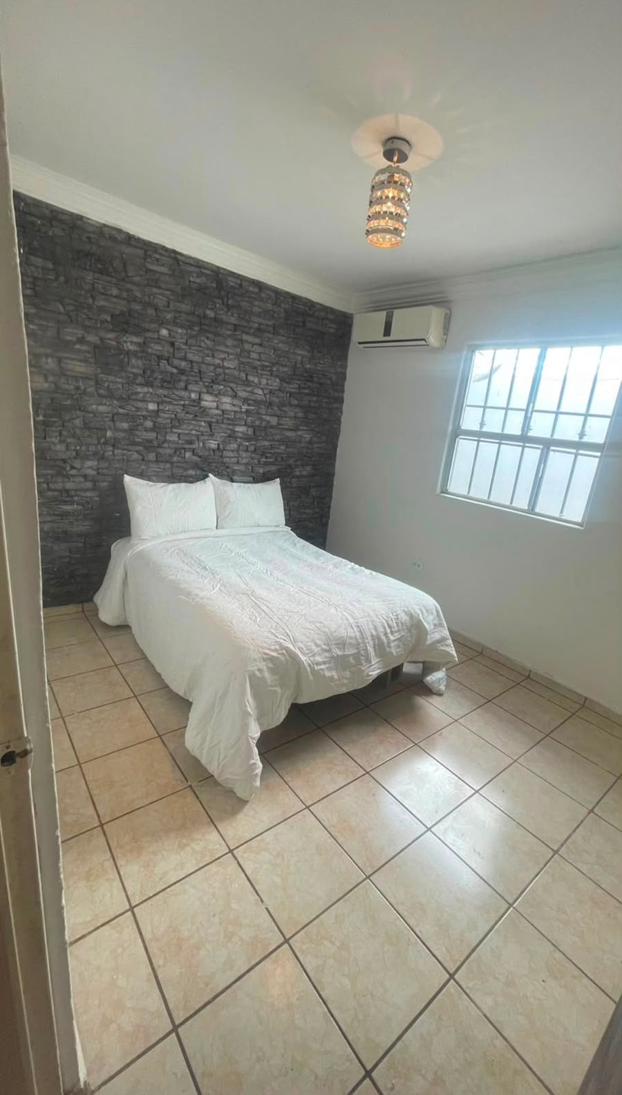 Casa a la venta · Frac Monarcas, Mexicali (2 rec. · 80 m²)